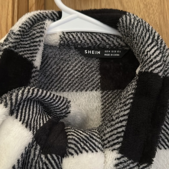 Winter jacket - Picture 3 of 3